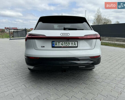 Белый Ауди Q8 e-tron, объемом двигателя 0 л и пробегом 5 тыс. км за 47500 $, фото 9 на Automoto.ua