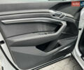 Белый Ауди Q8 e-tron, объемом двигателя 0 л и пробегом 5 тыс. км за 47500 $, фото 22 на Automoto.ua