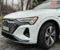 Белый Ауди Q8 e-tron, объемом двигателя 0 л и пробегом 17 тыс. км за 56500 $, фото 9 на Automoto.ua