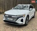 Белый Ауди Q8 e-tron, объемом двигателя 0 л и пробегом 63 тыс. км за 47800 $, фото 7 на Automoto.ua