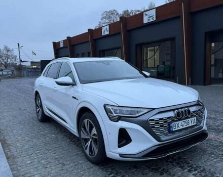 Белый Ауди Q8 e-tron, объемом двигателя 0 л и пробегом 3 тыс. км за 59100 $, фото 4 на Automoto.ua