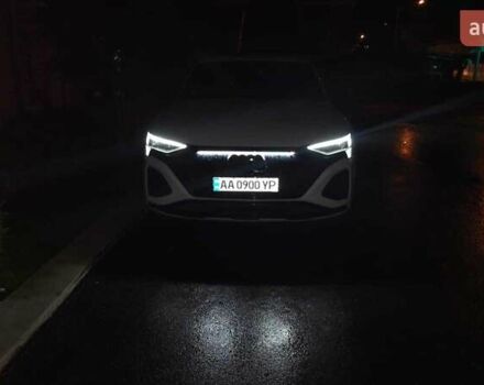 Білий Ауді Q8 e-tron, об'ємом двигуна 0 л та пробігом 36 тис. км за 64900 $, фото 3 на Automoto.ua