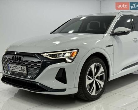 Белый Ауди Q8 e-tron, объемом двигателя 0 л и пробегом 22 тыс. км за 53000 $, фото 9 на Automoto.ua