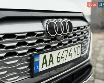 Белый Ауди Q8 e-tron, объемом двигателя 0 л и пробегом 17 тыс. км за 56500 $, фото 13 на Automoto.ua
