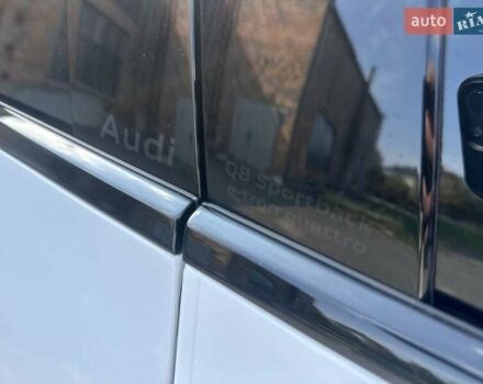 Ауди Q8 e-tron 2023 в Киеве на Automoto.ua Белый Ауди Q8 e-tron, объемом двигателя 0 л и пробегом 29 тыс. км за 65000 $, фото 24 на Automoto.ua