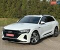 Білий Ауді Q8 e-tron, об'ємом двигуна 0 л та пробігом 10 тис. км за 52000 $, фото 1 на Automoto.ua