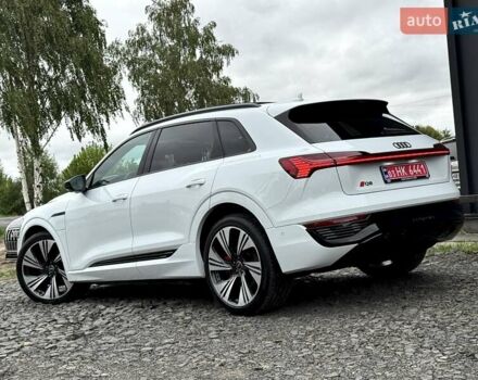 Білий Ауді Q8 e-tron, об'ємом двигуна 0 л та пробігом 17 тис. км за 52500 $, фото 15 на Automoto.ua