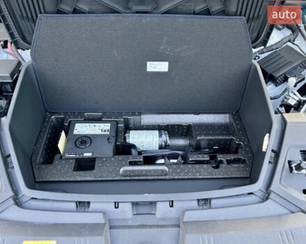 Белый Ауди Q8 e-tron, объемом двигателя 0 л и пробегом 21 тыс. км за 47450 $, фото 18 на Automoto.ua