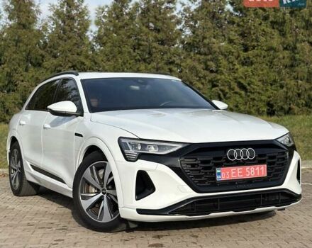 Білий Ауді Q8 e-tron, об'ємом двигуна 0 л та пробігом 10 тис. км за 52000 $, фото 6 на Automoto.ua