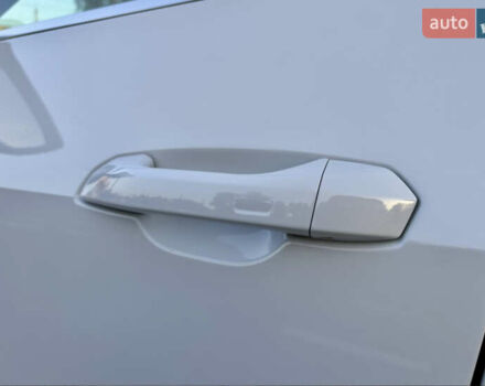 Белый Ауди Q8 e-tron, объемом двигателя 0 л и пробегом 21 тыс. км за 47450 $, фото 16 на Automoto.ua