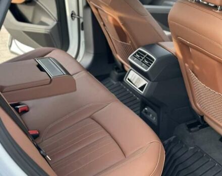 Білий Ауді Q8 e-tron, об'ємом двигуна 0 л та пробігом 10 тис. км за 52000 $, фото 17 на Automoto.ua