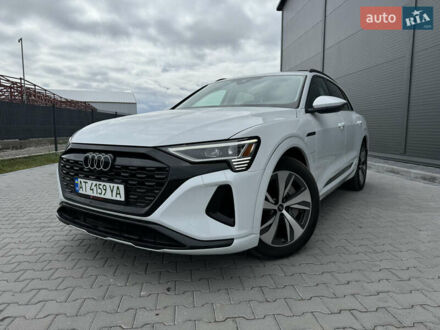 Білий Ауді Q8 e-tron, об'ємом двигуна 0 л та пробігом 5 тис. км за 47500 $, фото 1 на Automoto.ua