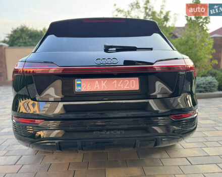 Черный Ауди Q8 e-tron, объемом двигателя 0 л и пробегом 31 тыс. км за 57900 $, фото 53 на Automoto.ua