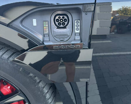 Черный Ауди Q8 e-tron, объемом двигателя 0 л и пробегом 51 тыс. км за 65000 $, фото 17 на Automoto.ua