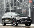 Чорний Ауді Q8 e-tron, об'ємом двигуна 0 л та пробігом 64 тис. км за 53000 $, фото 1 на Automoto.ua
