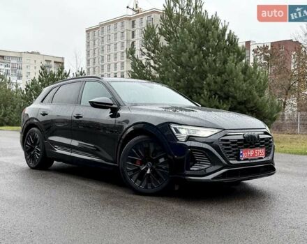 Черный Ауди Q8 e-tron, объемом двигателя 0 л и пробегом 32 тыс. км за 56700 $, фото 6 на Automoto.ua
