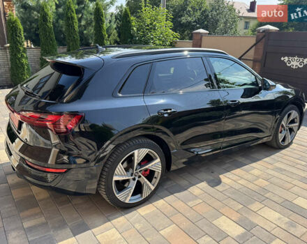 Черный Ауди Q8 e-tron, объемом двигателя 0 л и пробегом 31 тыс. км за 57900 $, фото 29 на Automoto.ua
