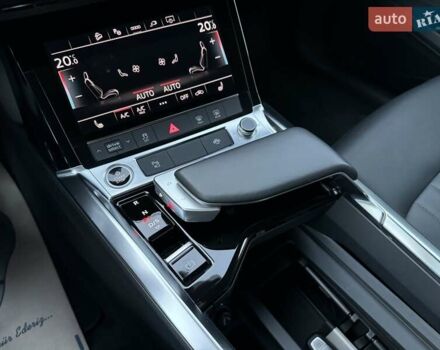 Черный Ауди Q8 e-tron, объемом двигателя 0 л и пробегом 20 тыс. км за 49999 $, фото 44 на Automoto.ua