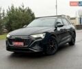 Черный Ауди Q8 e-tron, объемом двигателя 0 л и пробегом 32 тыс. км за 56700 $, фото 1 на Automoto.ua