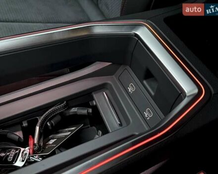 Черный Ауди Q8 e-tron, объемом двигателя 0 л и пробегом 32 тыс. км за 56700 $, фото 25 на Automoto.ua