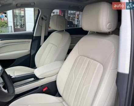 Чорний Ауді Q8 e-tron, об'ємом двигуна 0 л та пробігом 1 тис. км за 69900 $, фото 19 на Automoto.ua