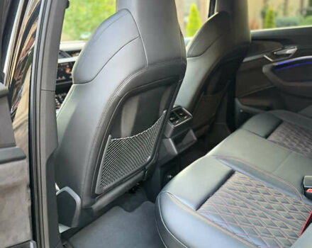 Черный Ауди Q8 e-tron, объемом двигателя 0 л и пробегом 31 тыс. км за 57900 $, фото 100 на Automoto.ua