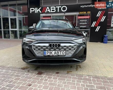Чорний Ауді Q8 e-tron, об'ємом двигуна 0 л та пробігом 1 тис. км за 69900 $, фото 2 на Automoto.ua