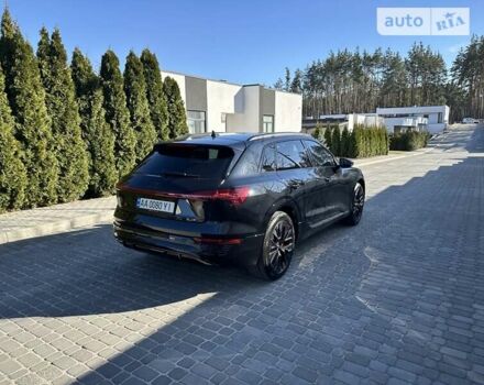 Чорний Ауді Q8 e-tron, об'ємом двигуна 0 л та пробігом 16 тис. км за 86000 $, фото 3 на Automoto.ua