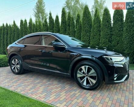 Черный Ауди Q8 e-tron, объемом двигателя 0 л и пробегом 20 тыс. км за 49999 $, фото 6 на Automoto.ua