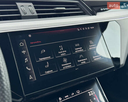 Ауді Q8 e-tron 2023 у Мукачеве на Automoto.ua Чорний Ауді Q8 e-tron, об'ємом двигуна 0 л та пробігом 38 тис. км за 64500 $, фото 40 на Automoto.ua