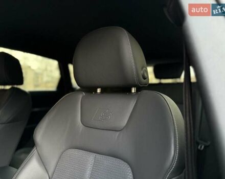 Чорний Ауді Q8 e-tron, об'ємом двигуна 0 л та пробігом 22 тис. км за 50999 $, фото 21 на Automoto.ua