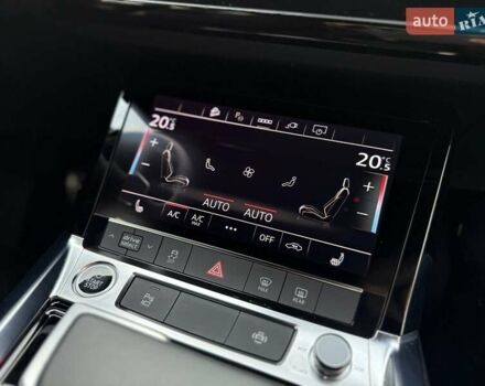 Чорний Ауді Q8 e-tron, об'ємом двигуна 0 л та пробігом 22 тис. км за 50999 $, фото 29 на Automoto.ua