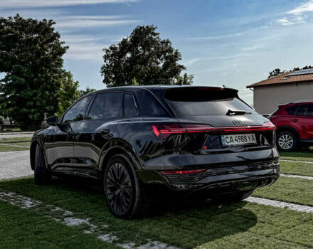 Черный Ауди Q8 e-tron, объемом двигателя 0 л и пробегом 66 тыс. км за 65000 $, фото 8 на Automoto.ua