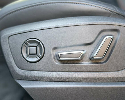 Черный Ауди Q8 e-tron, объемом двигателя 0 л и пробегом 31 тыс. км за 57900 $, фото 60 на Automoto.ua