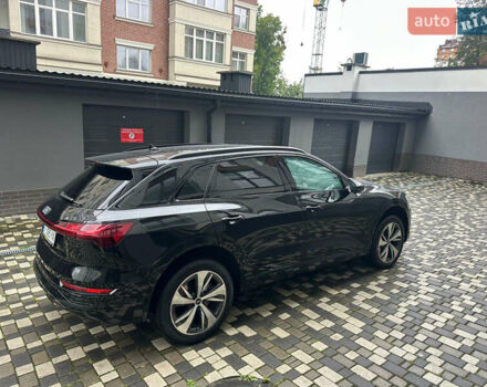 Черный Ауди Q8 e-tron, объемом двигателя 0 л и пробегом 28 тыс. км за 49000 $, фото 10 на Automoto.ua
