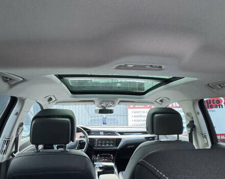 Ауді Q8 e-tron 2023 у Івано-Франківську на Automoto.ua Чорний Ауді Q8 e-tron, об'ємом двигуна 0 л та пробігом 26 тис. км за 49900 $, фото 14 на Automoto.ua