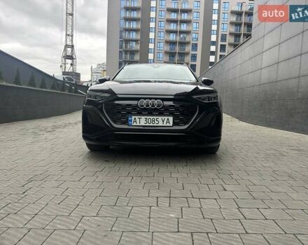 Черный Ауди Q8 e-tron, объемом двигателя 0 л и пробегом 27 тыс. км за 47900 $, фото 1 на Automoto.ua
