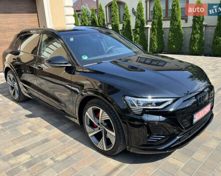 Черный Ауди Q8 e-tron, объемом двигателя 0 л и пробегом 31 тыс. км за 57900 $, фото 32 на Automoto.ua