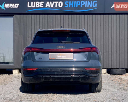 Чорний Ауді Q8 e-tron, об'ємом двигуна 0 л та пробігом 3 тис. км за 55000 $, фото 5 на Automoto.ua