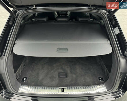 Ауді Q8 e-tron 2023 у Мукачеве на Automoto.ua Чорний Ауді Q8 e-tron, об'ємом двигуна 0 л та пробігом 38 тис. км за 64500 $, фото 29 на Automoto.ua