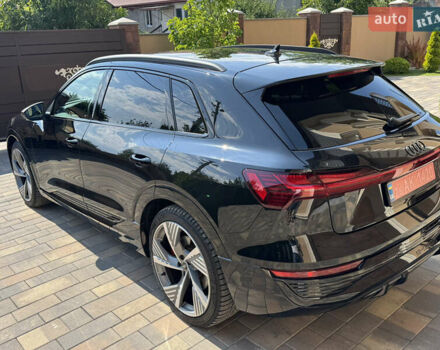 Черный Ауди Q8 e-tron, объемом двигателя 0 л и пробегом 31 тыс. км за 57900 $, фото 26 на Automoto.ua