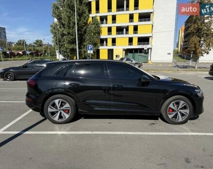 Черный Ауди Q8 e-tron, объемом двигателя 0 л и пробегом 4 тыс. км за 51800 $, фото 7 на Automoto.ua