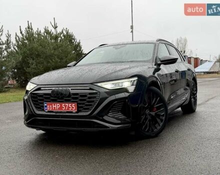 Черный Ауди Q8 e-tron, объемом двигателя 0 л и пробегом 32 тыс. км за 56700 $, фото 2 на Automoto.ua