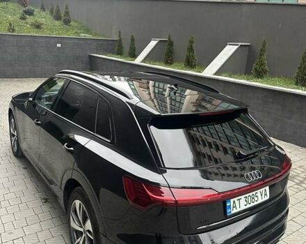 Черный Ауди Q8 e-tron, объемом двигателя 0 л и пробегом 27 тыс. км за 47900 $, фото 5 на Automoto.ua