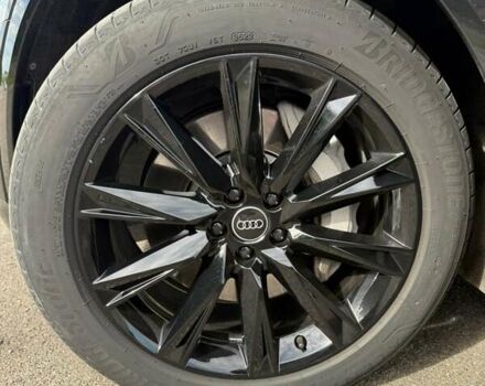 Черный Ауди Q8 e-tron, объемом двигателя 0 л и пробегом 33 тыс. км за 51115 $, фото 14 на Automoto.ua