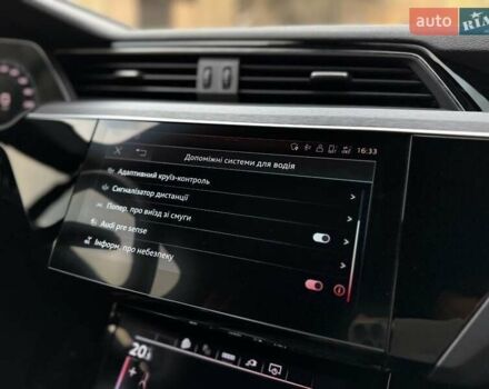 Чорний Ауді Q8 e-tron, об'ємом двигуна 0 л та пробігом 22 тис. км за 50999 $, фото 30 на Automoto.ua