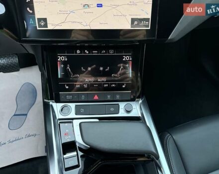 Черный Ауди Q8 e-tron, объемом двигателя 0 л и пробегом 20 тыс. км за 49999 $, фото 37 на Automoto.ua