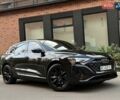 Чорний Ауді Q8 e-tron, об'ємом двигуна 0 л та пробігом 22 тис. км за 50999 $, фото 1 на Automoto.ua