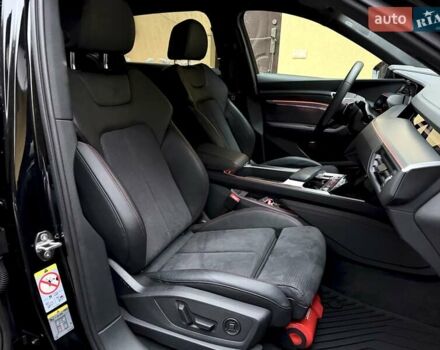 Черный Ауди Q8 e-tron, объемом двигателя 0 л и пробегом 32 тыс. км за 56700 $, фото 34 на Automoto.ua