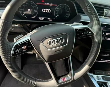 Черный Ауди Q8 e-tron, объемом двигателя 0 л и пробегом 33 тыс. км за 51115 $, фото 10 на Automoto.ua